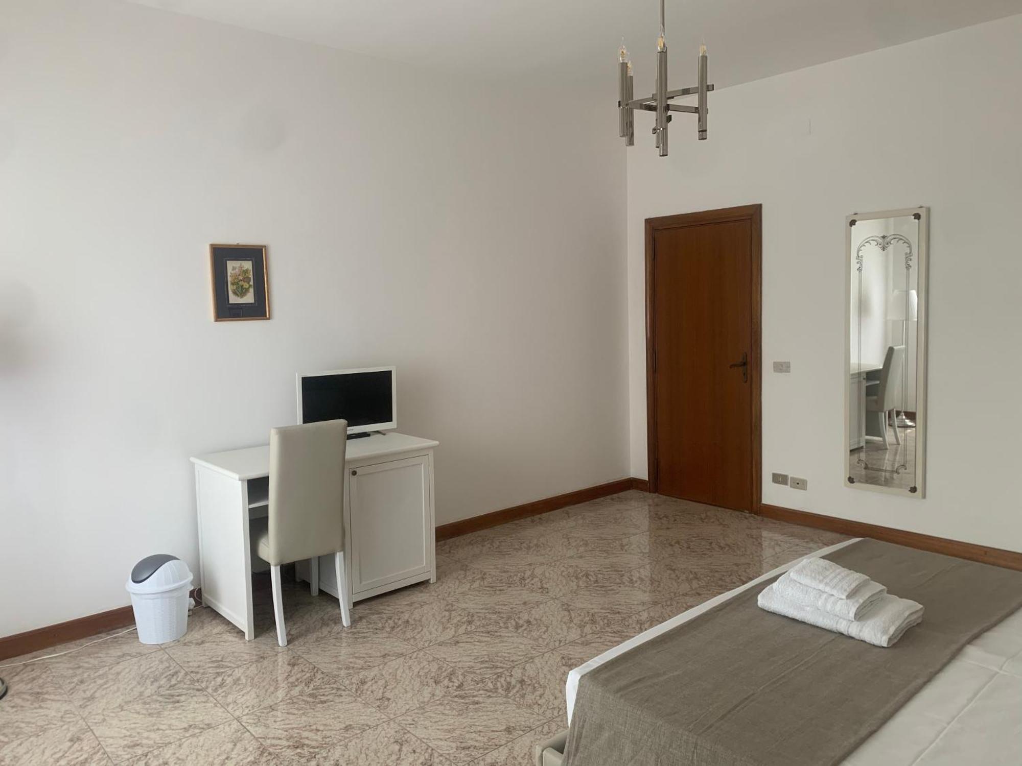 Porta Napoli Rooms Lecce Exterior photo